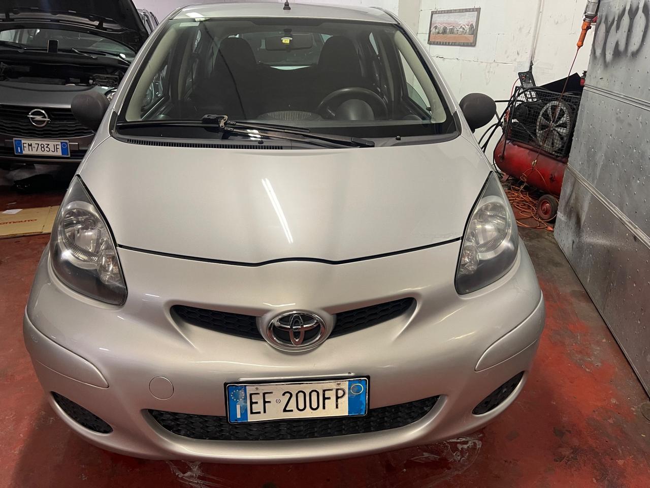 Toyota Aygo 1.0 12V VVT-i 5 porte