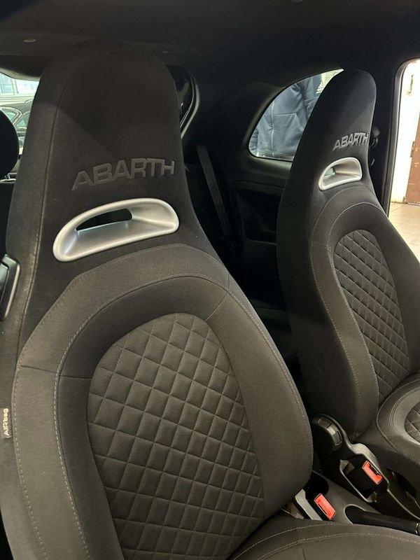 Abarth 595 1.4 Turbo T-Jet 165 CV pista