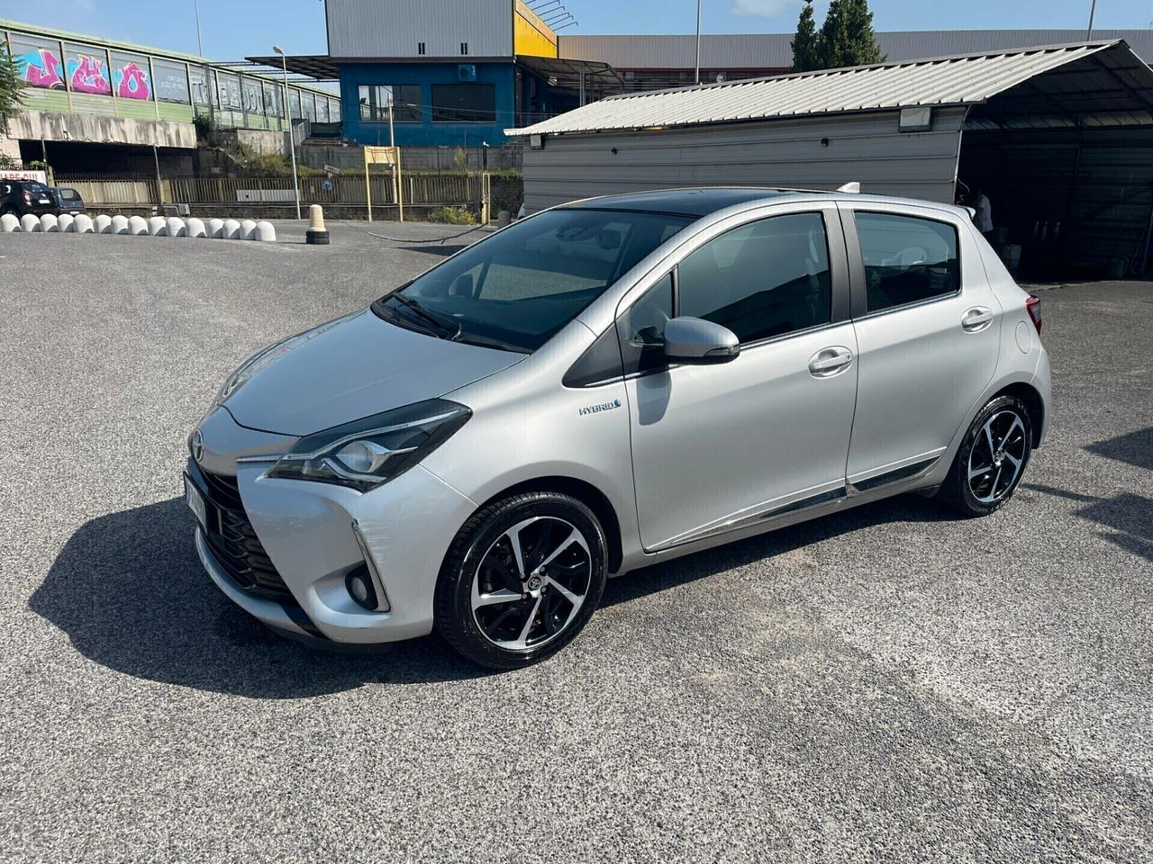 Toyota Yaris 1.5 Hybrid Style TETTO GARANZIA