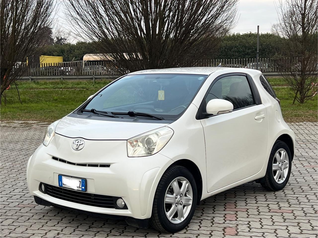 Toyota iQ 1.0 Sol