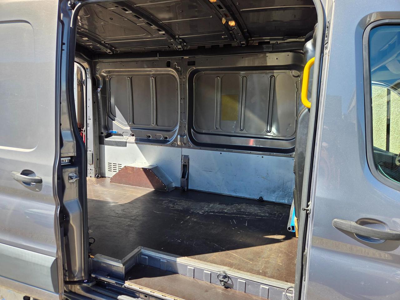 FORD Transit 350 tr.post.2.2 tdci 125cv trend L2H2 + IVA