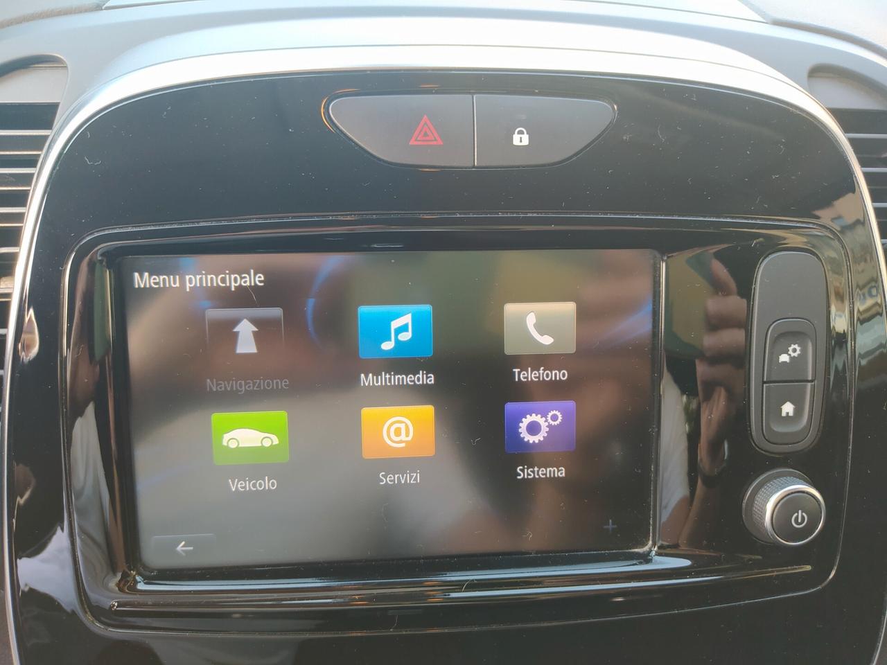 Renault Captur dCi 8V 90 CV EDC Start&Stop Energy Initiale Paris
