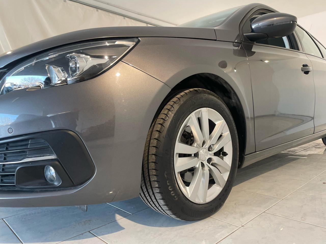 Peugeot 308 BlueHDi 130 S&S SW Allure