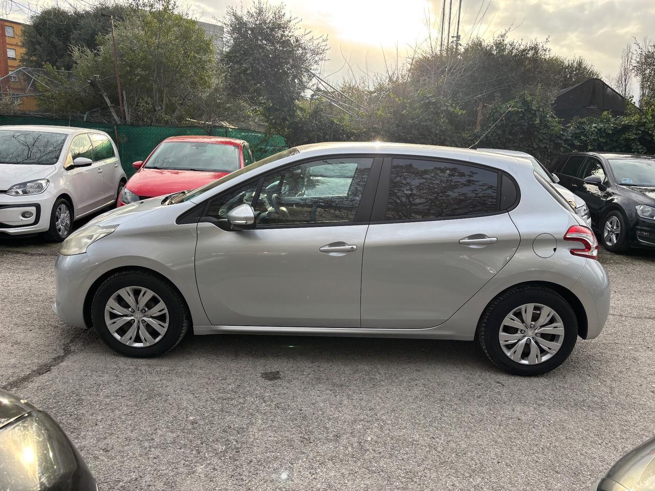 Peugeot 208 1.4 HDi 5 porte Active