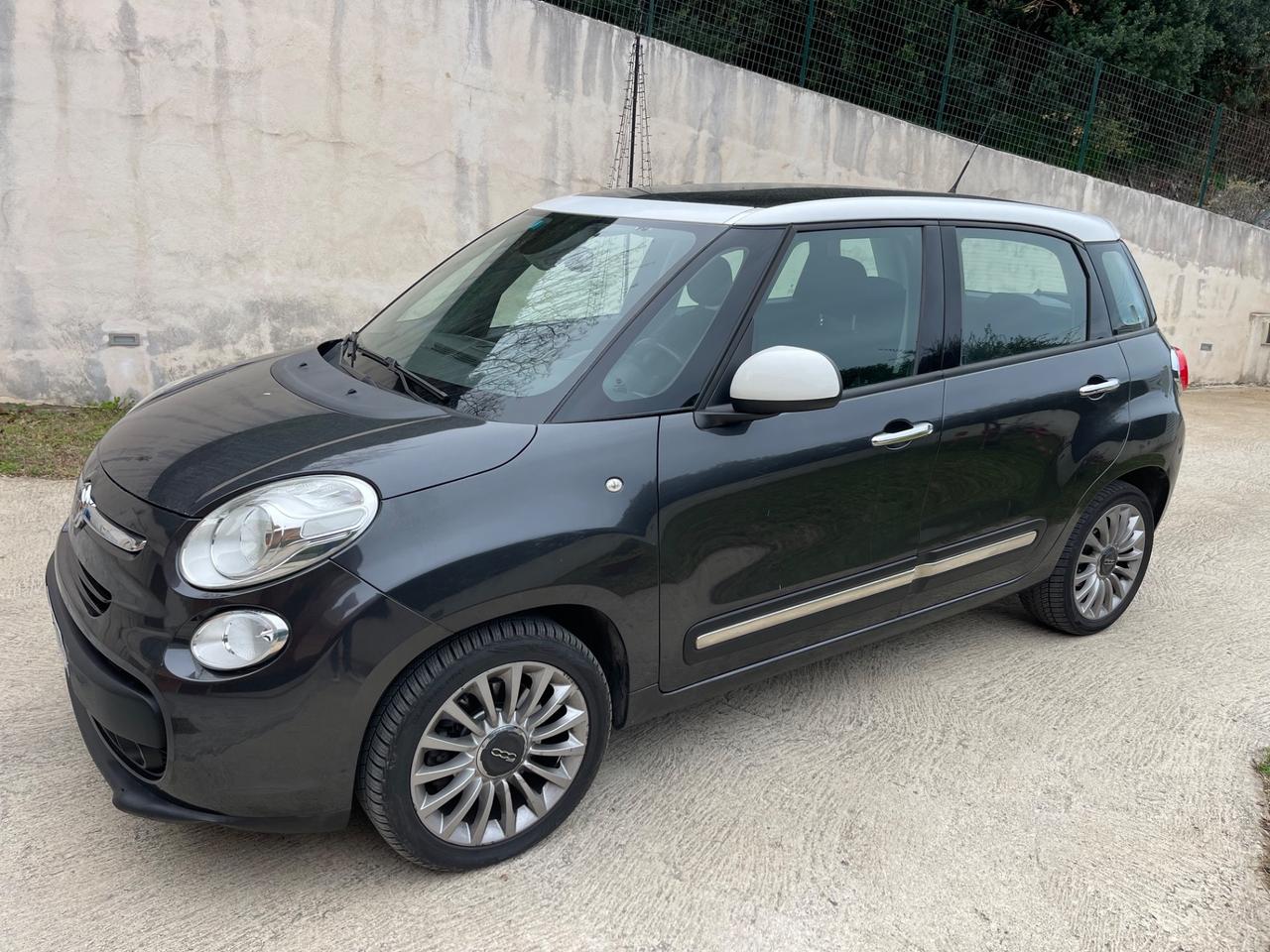 Fiat 500L 1.6 Multijet 120 CV (DOMMYcars)