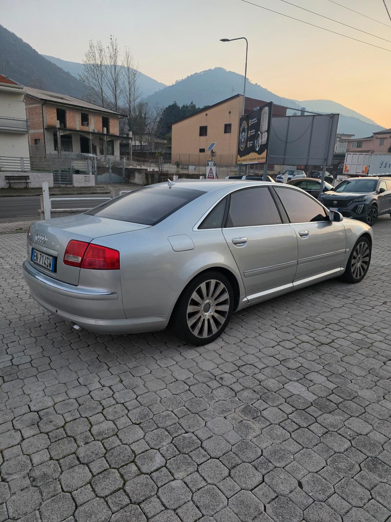 Audi A8 L 4.2 V8 TDI quattro tiptronic