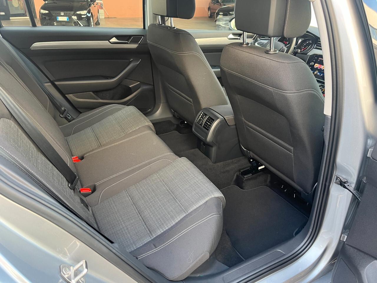 Volkswagen Passat Variant 2.0 TDI SCR EVO DSG Business 04/2021