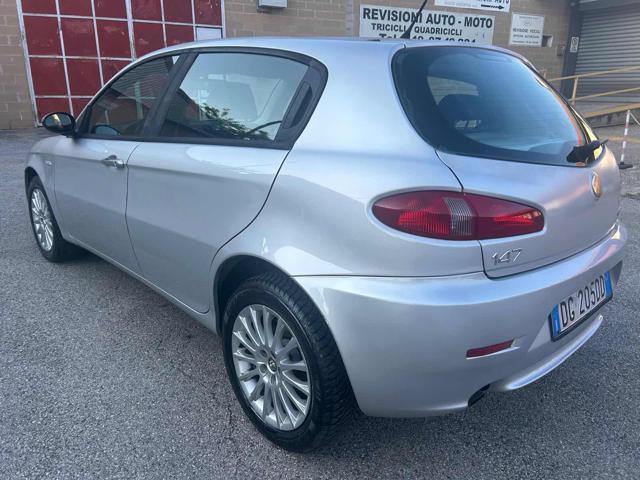 ALFA ROMEO 147 1.6 129,790km perfetta di meccanica come nuova