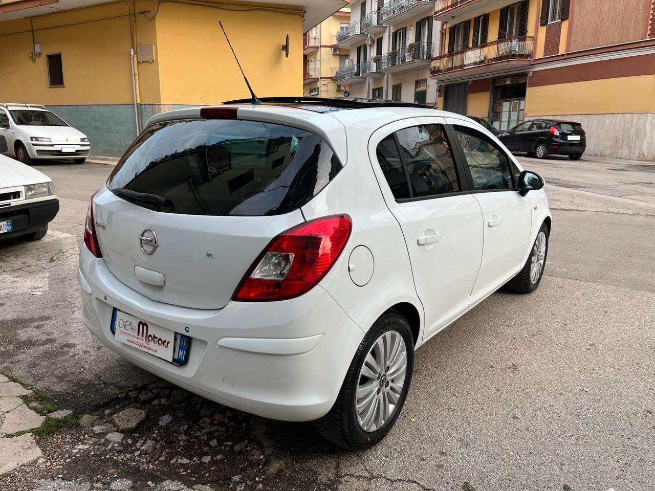 Opel Corsa 1.2 85CV 5 porte GPL-TECH Edition