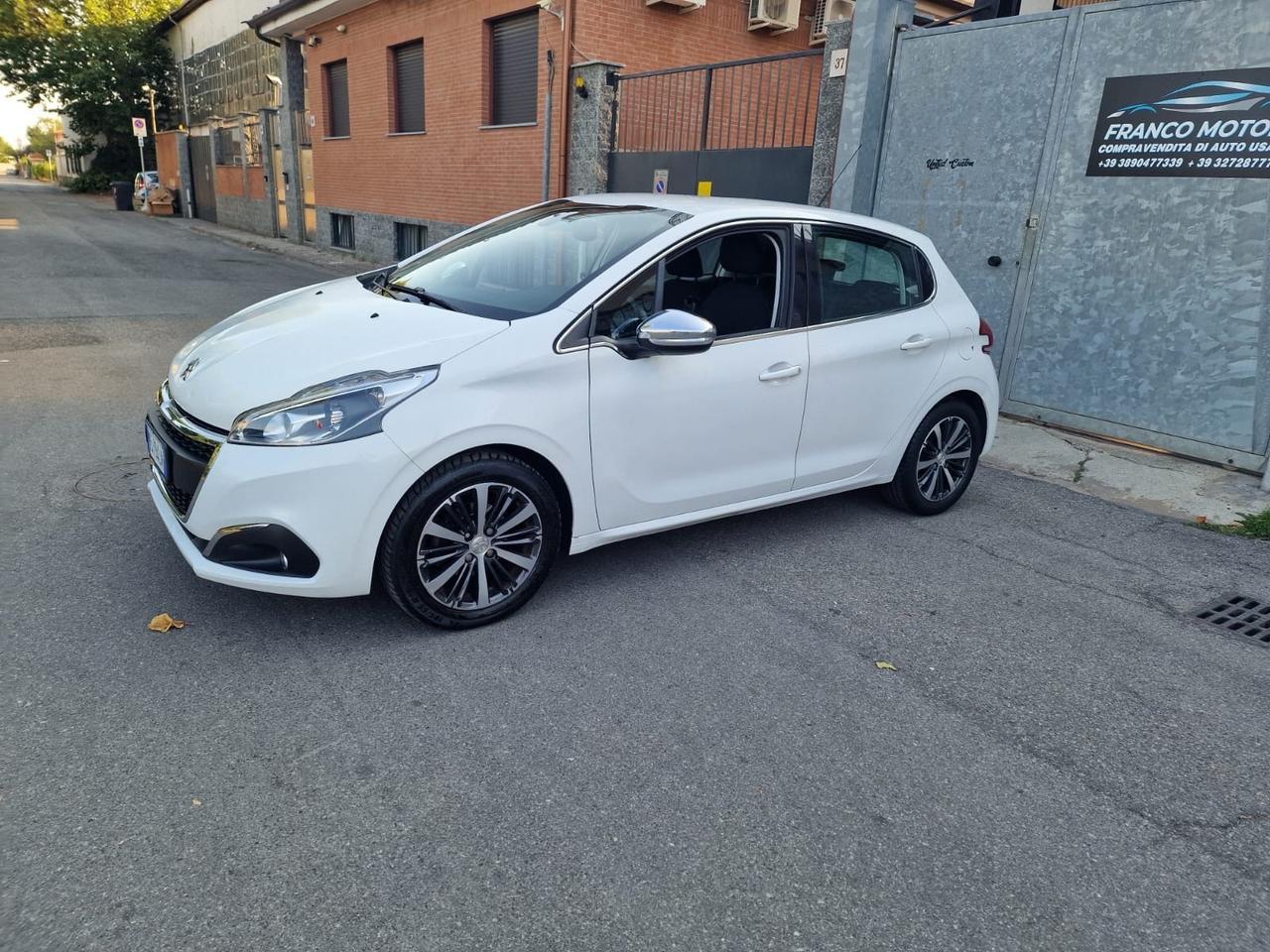 Peugeot 208 PureTech 82 5 porte Allure