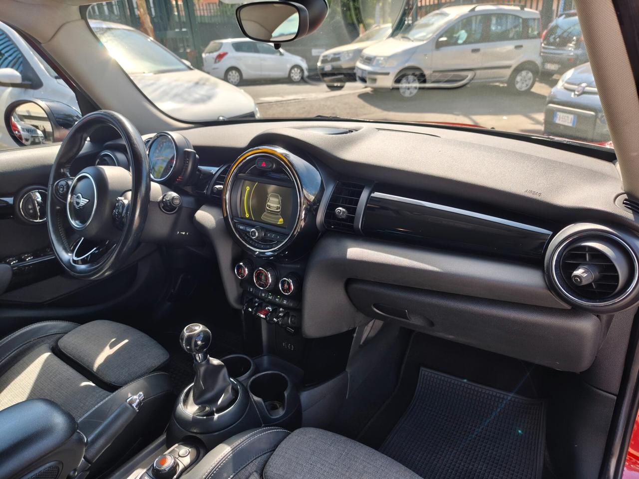 Mini 1.5 Cooper D Business 5 porte