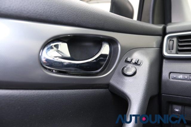 NISSAN Qashqai 1.2 DIG-T N-CONNECTA NEOPATENTATI TETTO PANORAMA