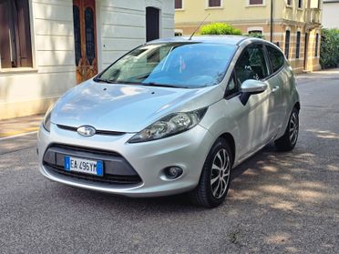 Ford Fiesta 1.2 82CV 3 porte Titanium - 2010
