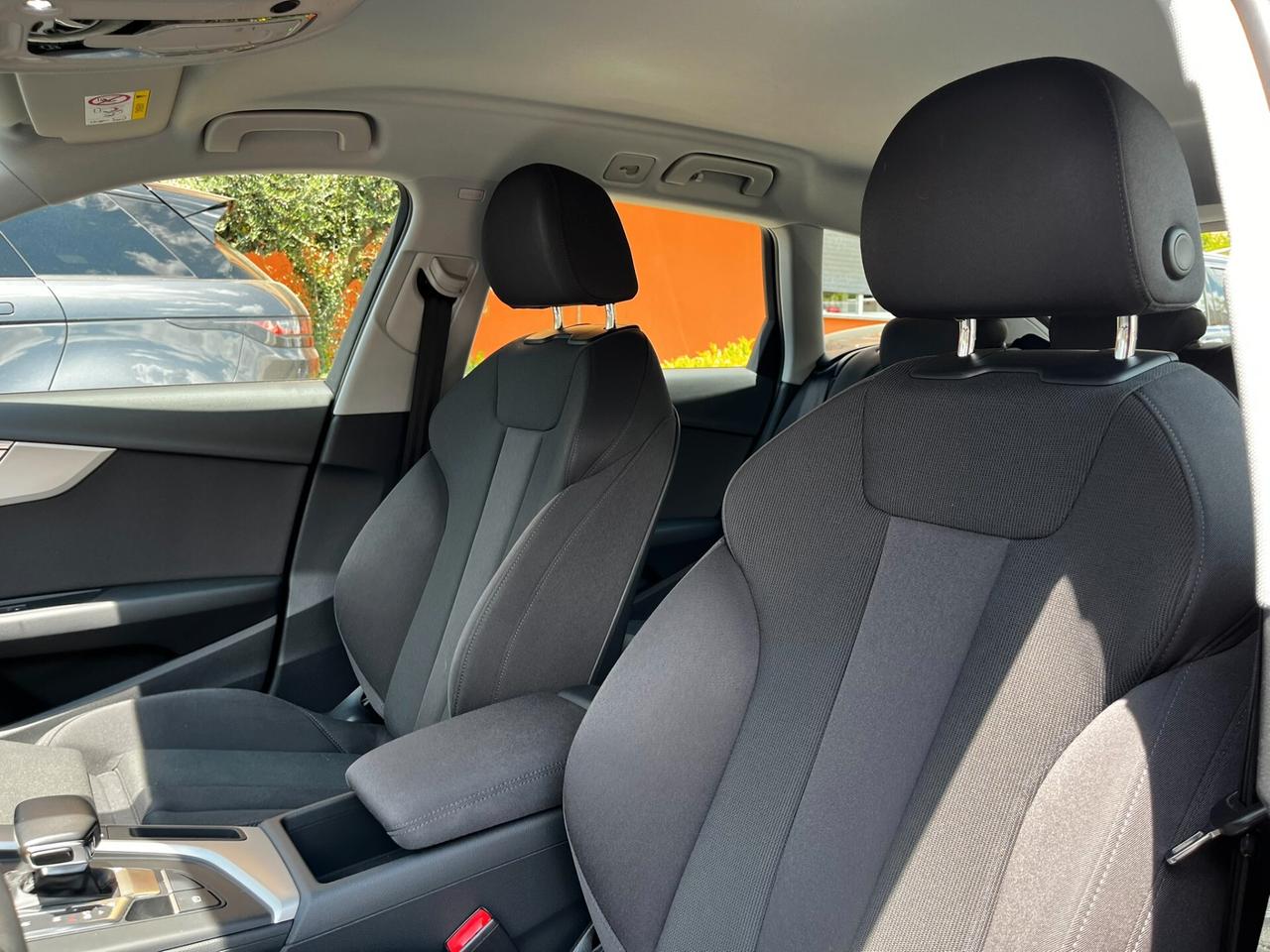 Audi A4 40 TDI S tronic S line edition