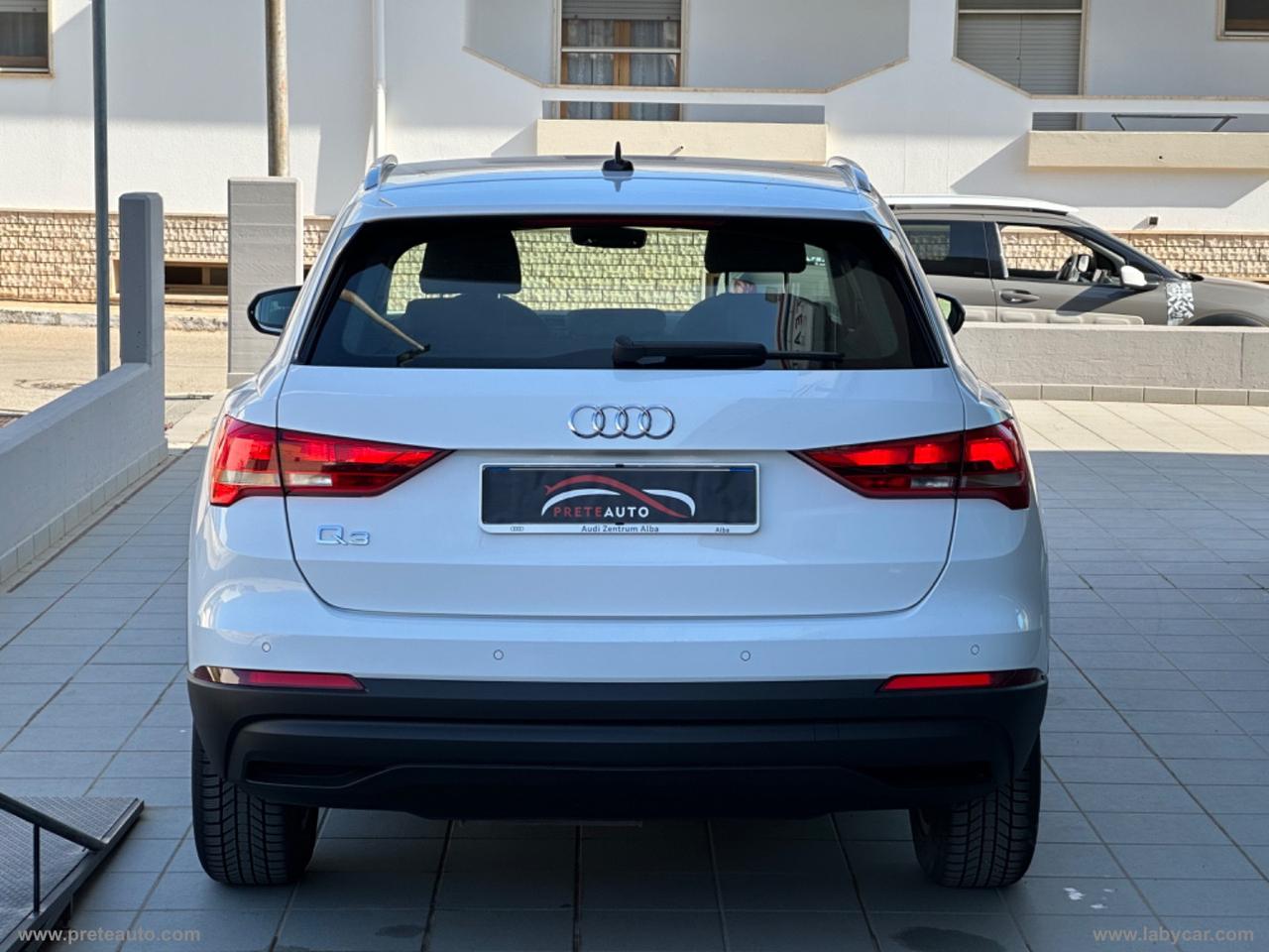 AUDI Q3 35 TDI S tronic Business