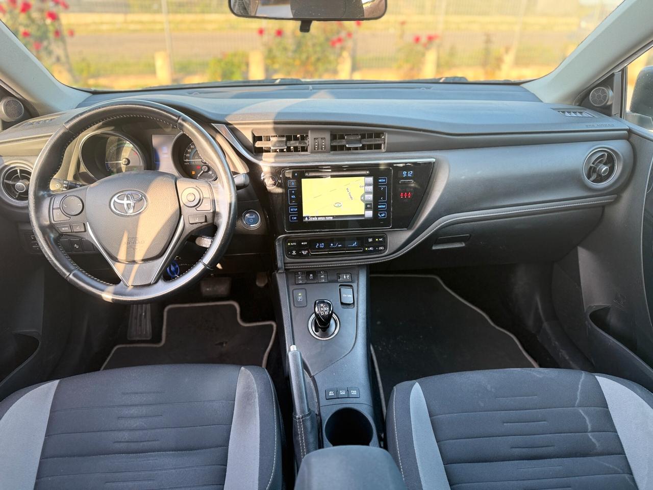 Toyota Auris Touring Sports 1.8 Hybrid Lounge