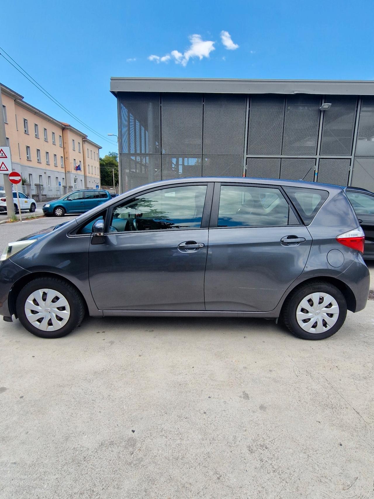 Toyota Verso-S 1.3 Benz 100CV - Garanzia 12 Mesi