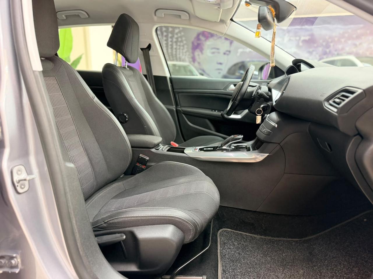 Peugeot 308 BlueHDi 130 S&S Allure