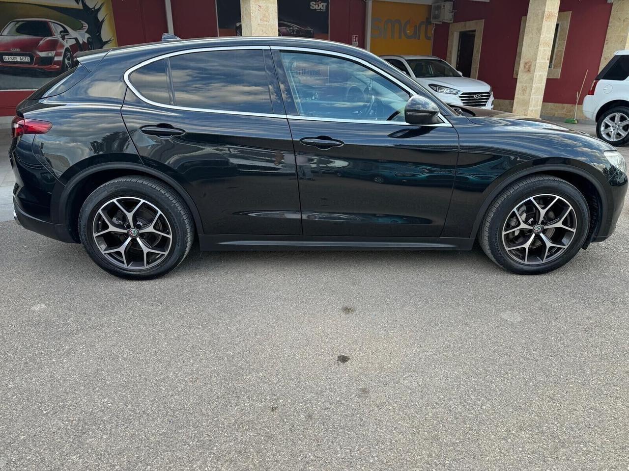 Alfa Romeo Stelvio 2.2 Turbodiesel 150 CV AT8 RWD