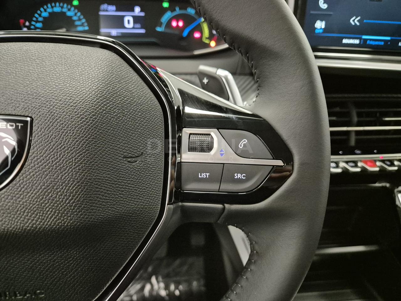 Peugeot 208 1.2 hybrid style 110cv e-dcs 6