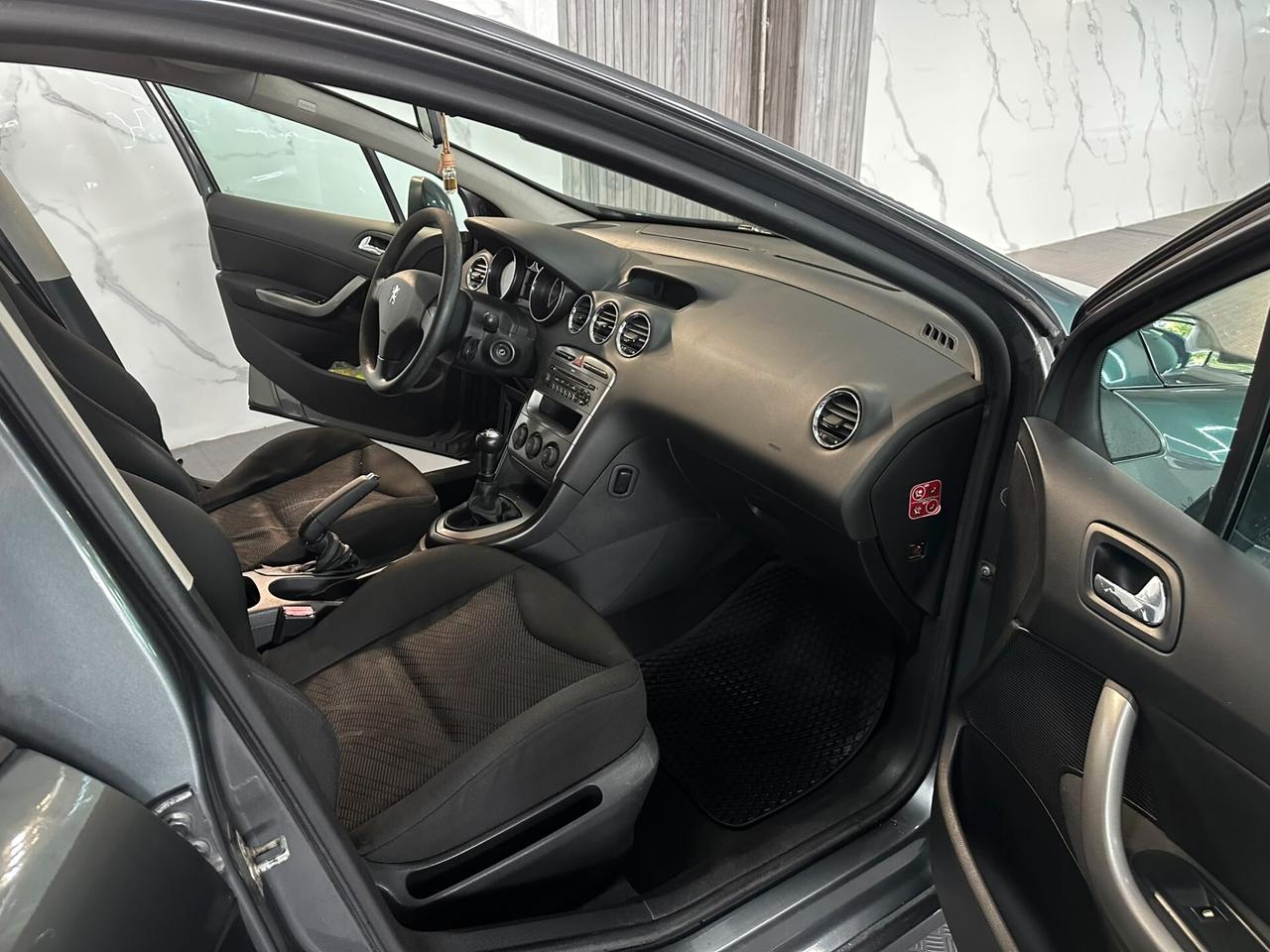 Peugeot 308 1.6 HDi 110CV SW Ciel Premium
