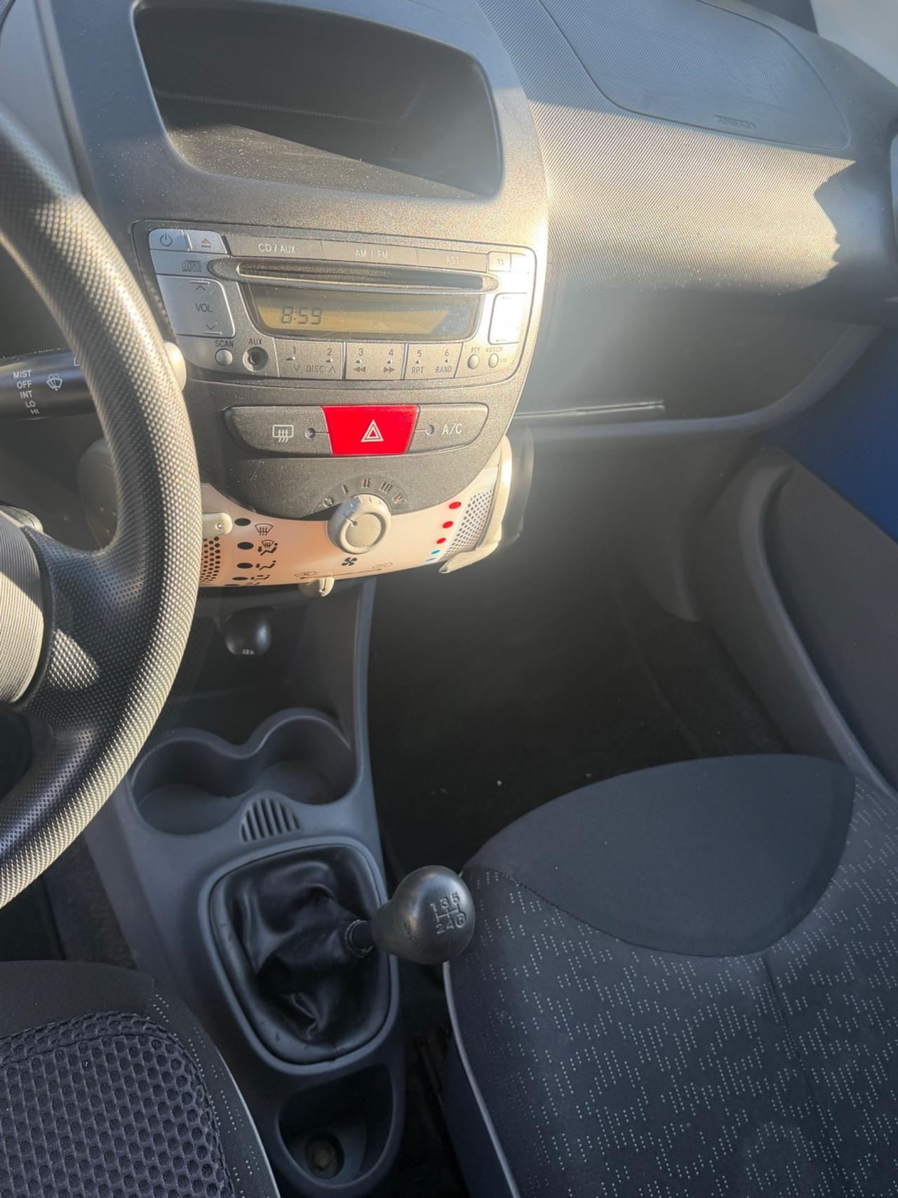 Peugeot 107 1.0 68CV 5p. Desir