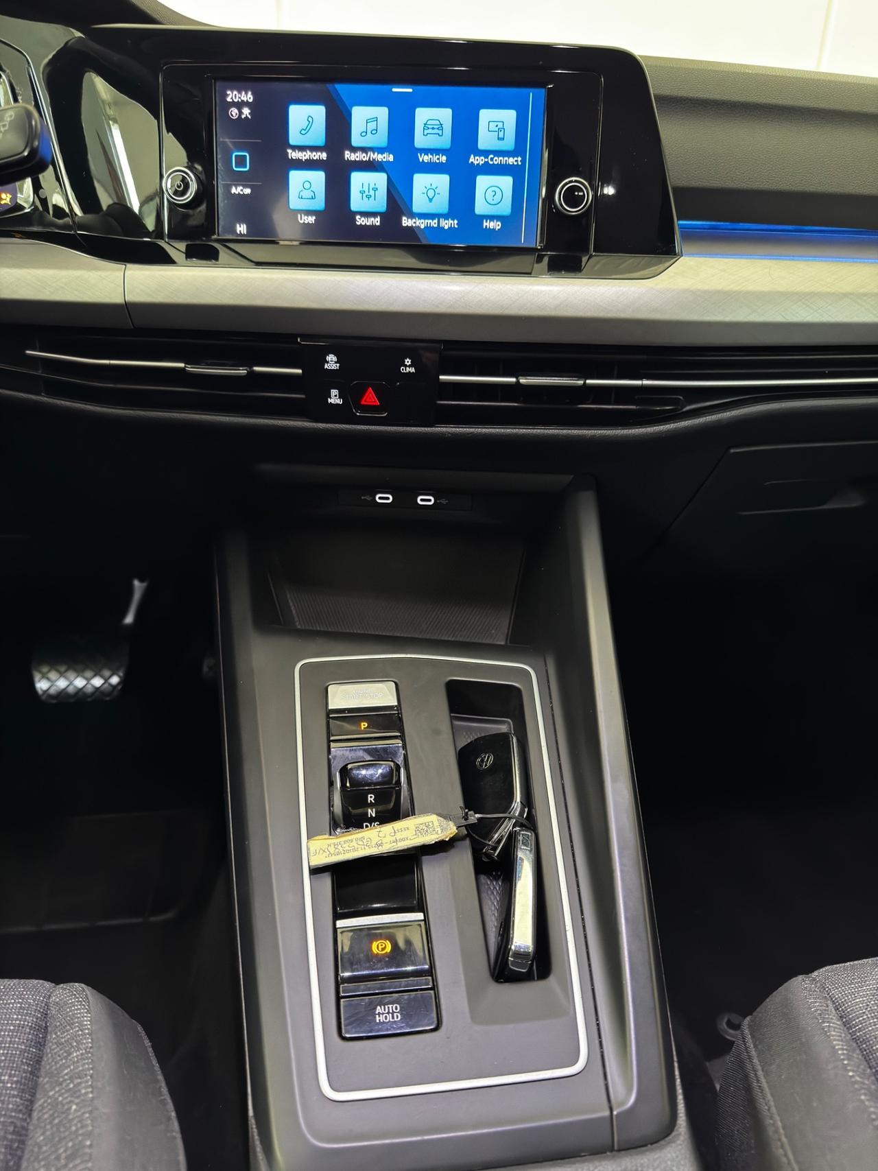 Volkswagen Golf 1.0 TSI Business DSG 110cv