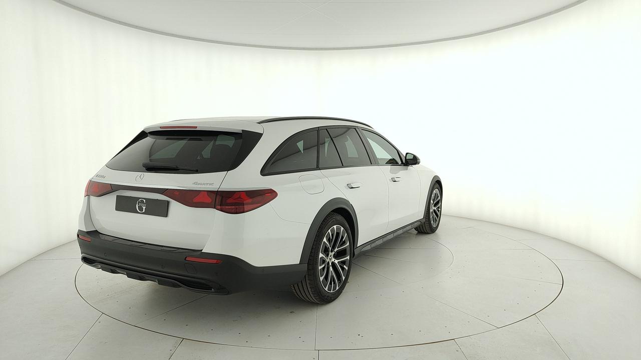 Mercedes-Benz E 220 d 4MATIC All Terrain