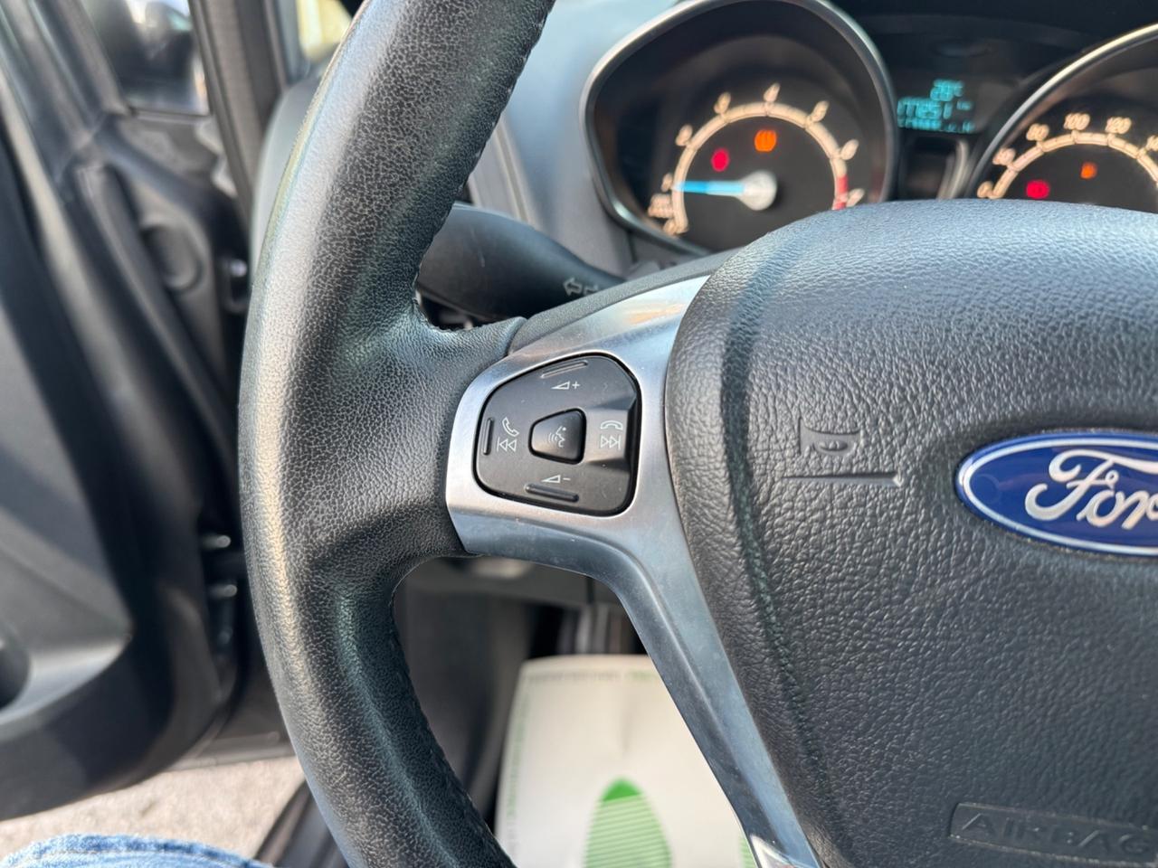 Ford B-Max 1.4 90 CV GPL Titanium