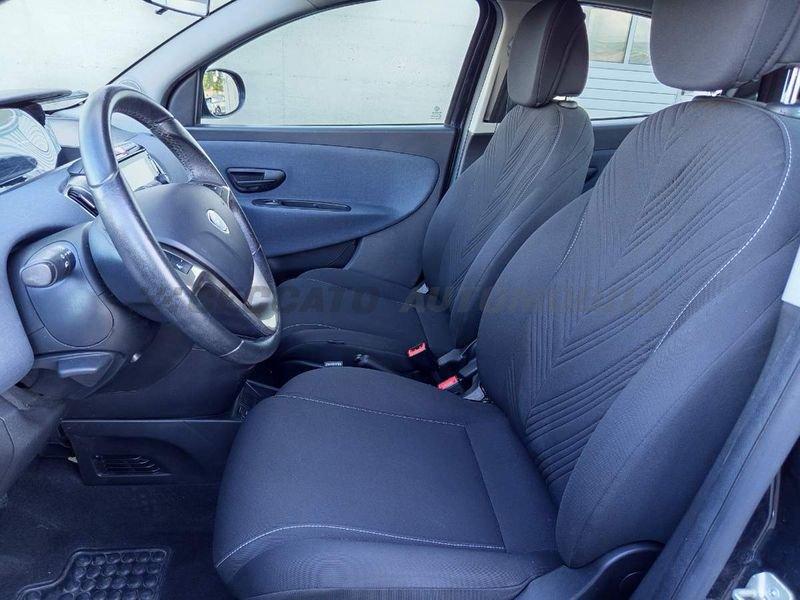 Lancia Ypsilon Ypsilon 1.0 firefly hybrid Gold s&s 70cv 5p.ti