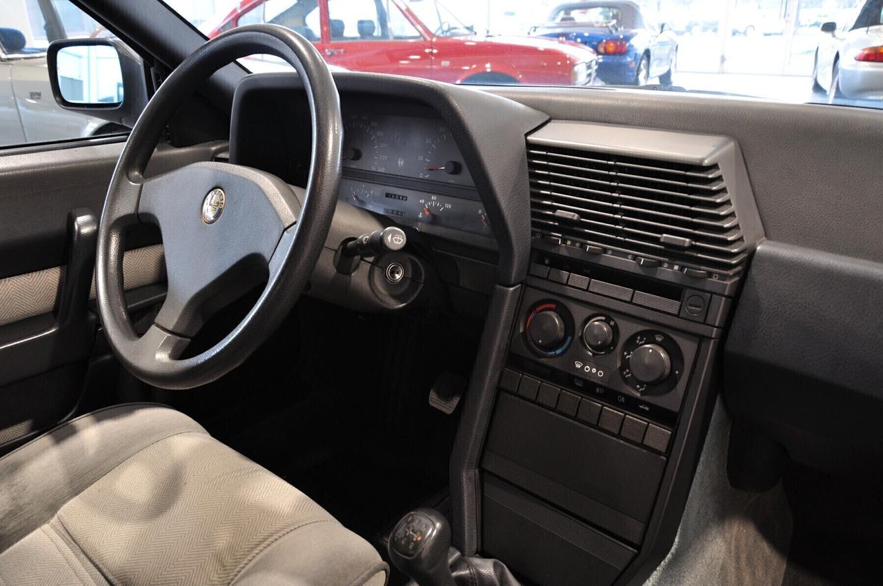 Alfa Romeo 164 2.0i Twin Spark ASI