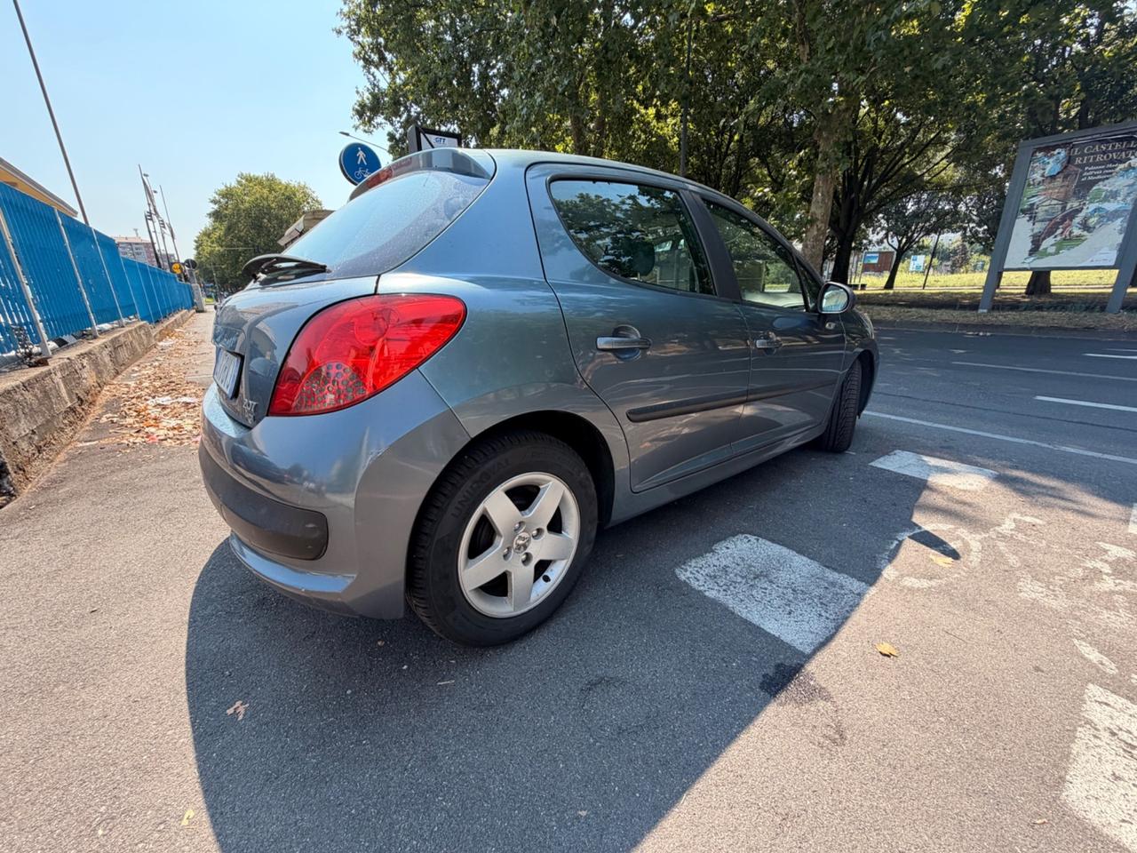 Peugeot 207 1.4 HDi 70CV 5p. X Line