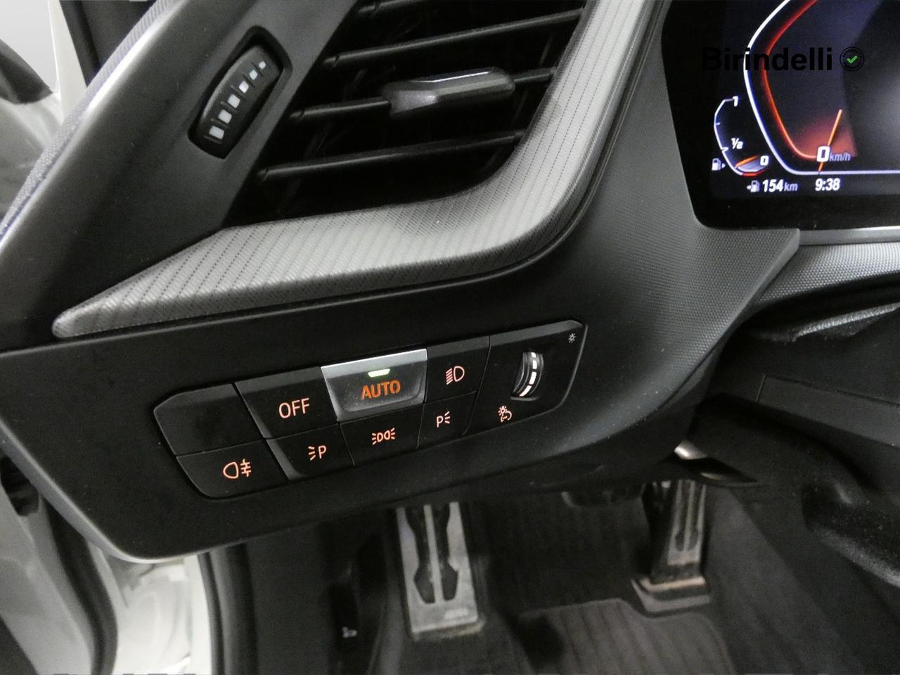 BMW Serie 1 (F40) - M 135i xDrive