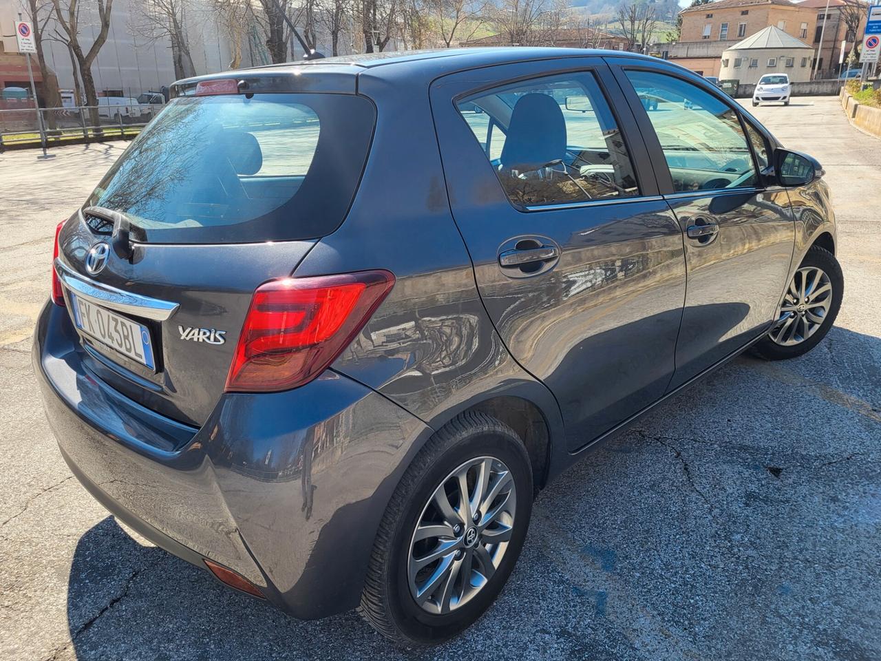 TOYOTA YARIS 1,4 D-EURO 6B-UNICA PROPRIET-FOTO REVISIONI