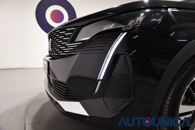 PEUGEOT 3008 HYBRID3 300 E-EAT8 ALLURE PACK