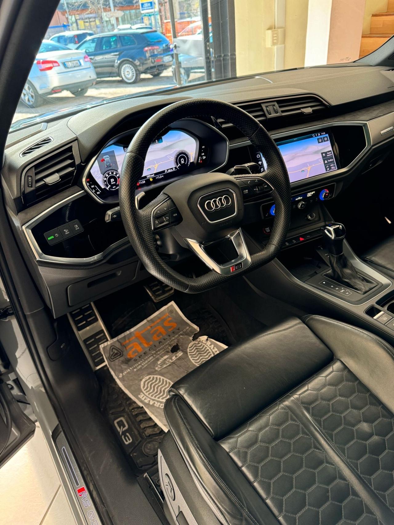 Audi Q3 RS quattro S tronic