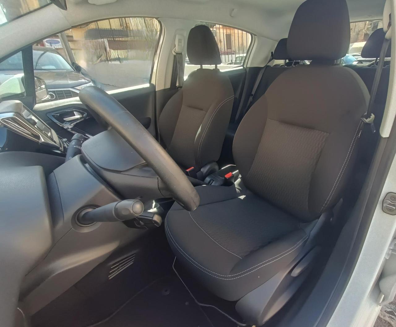 Peugeot 208 BlueHDi 100 S&S 5 porte Allure