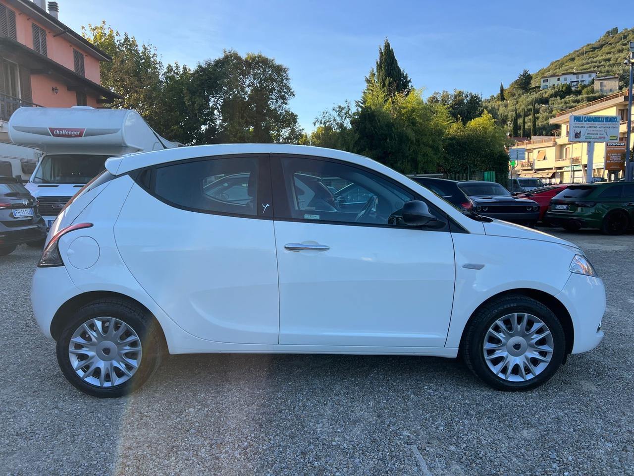 Lancia Ypsilon 1.2 69 CV 5 porte Gold