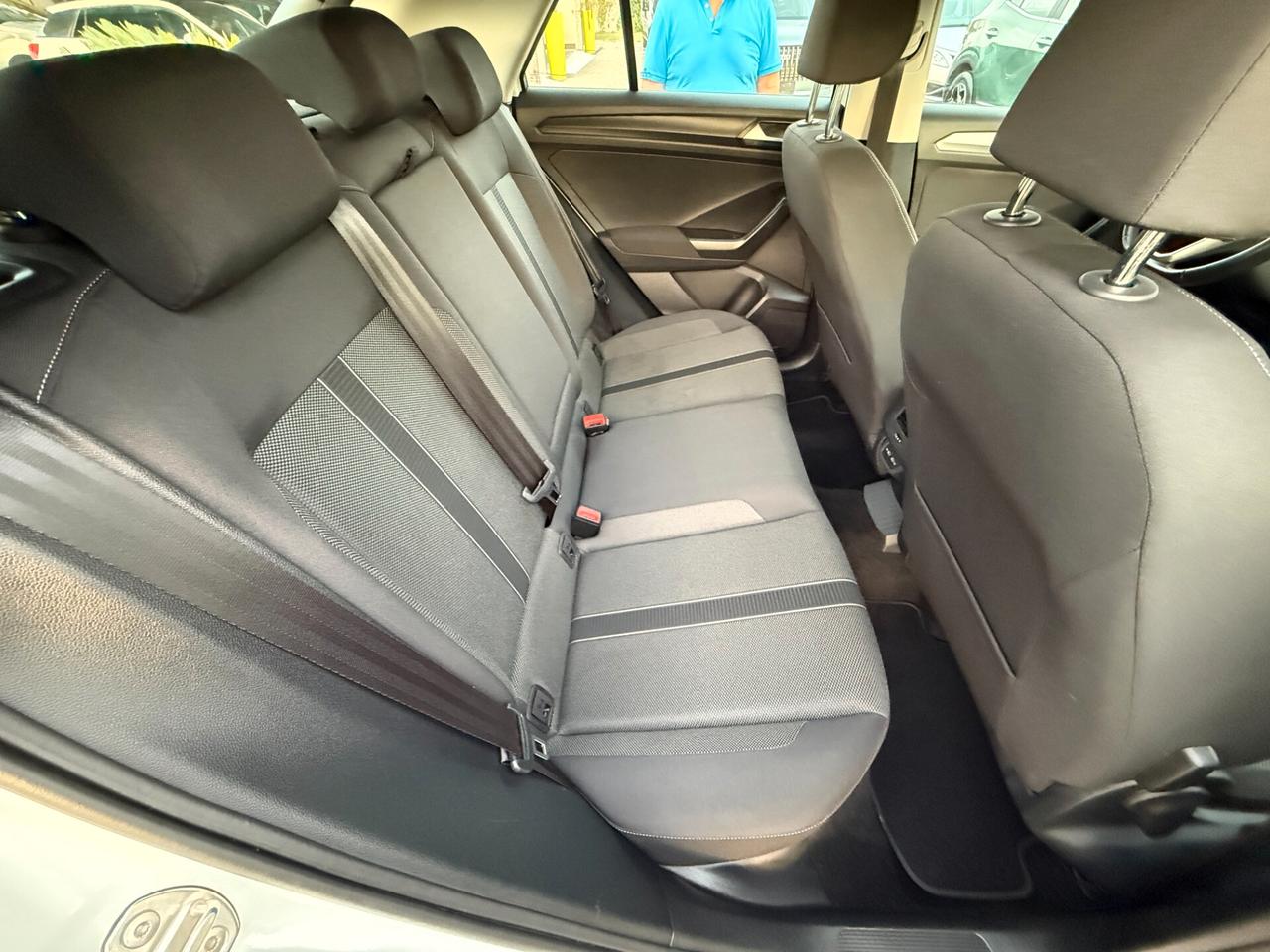VOLKSWAGEN T-ROC 2.0 TDI SCR 150 CV IQ DRIVE LIFE DSG FULL LED COCKPIT NAVI