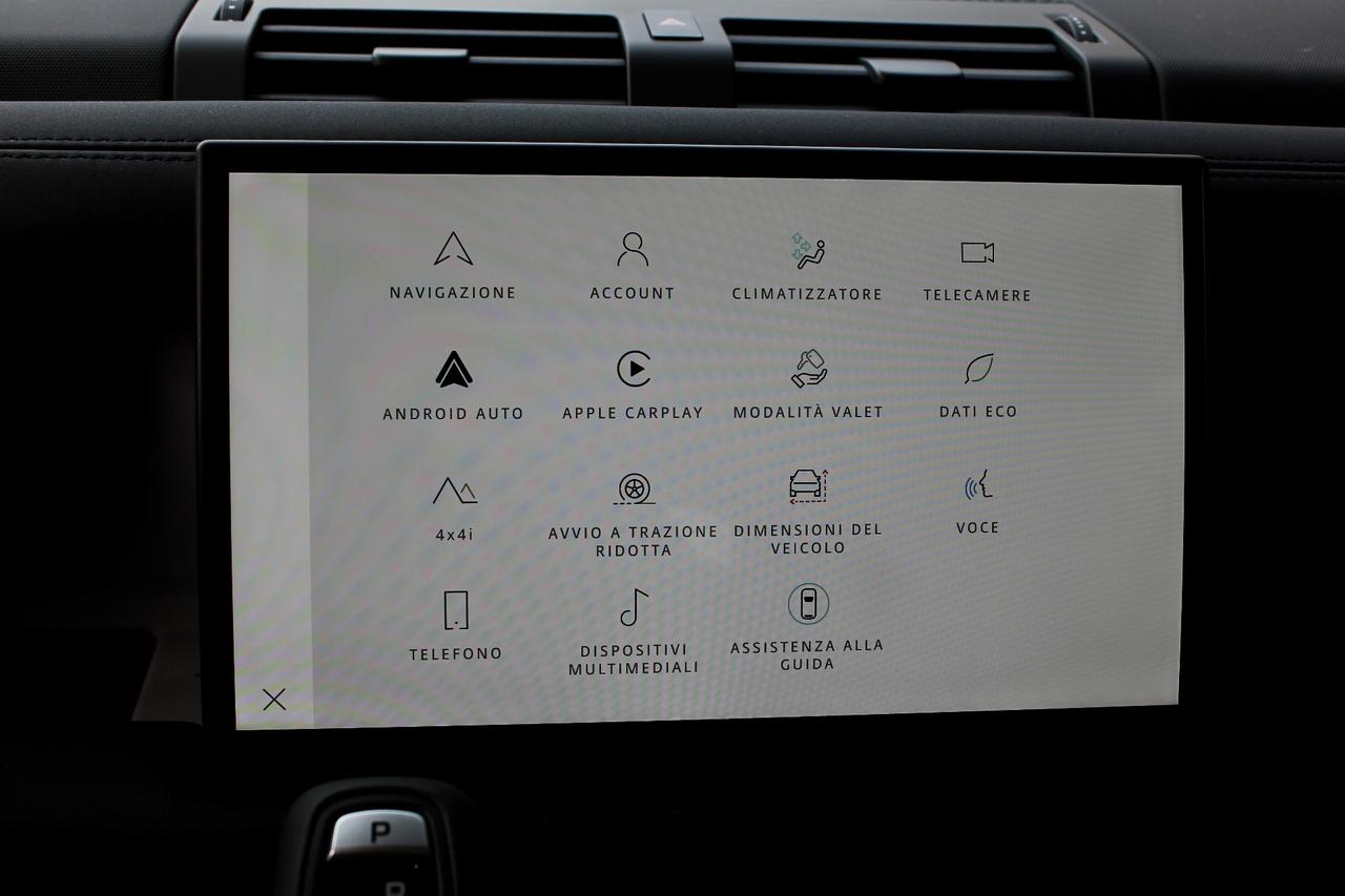 Land Rover Defender 3.0D 200 CV AWD Auto X-Dynamic SE