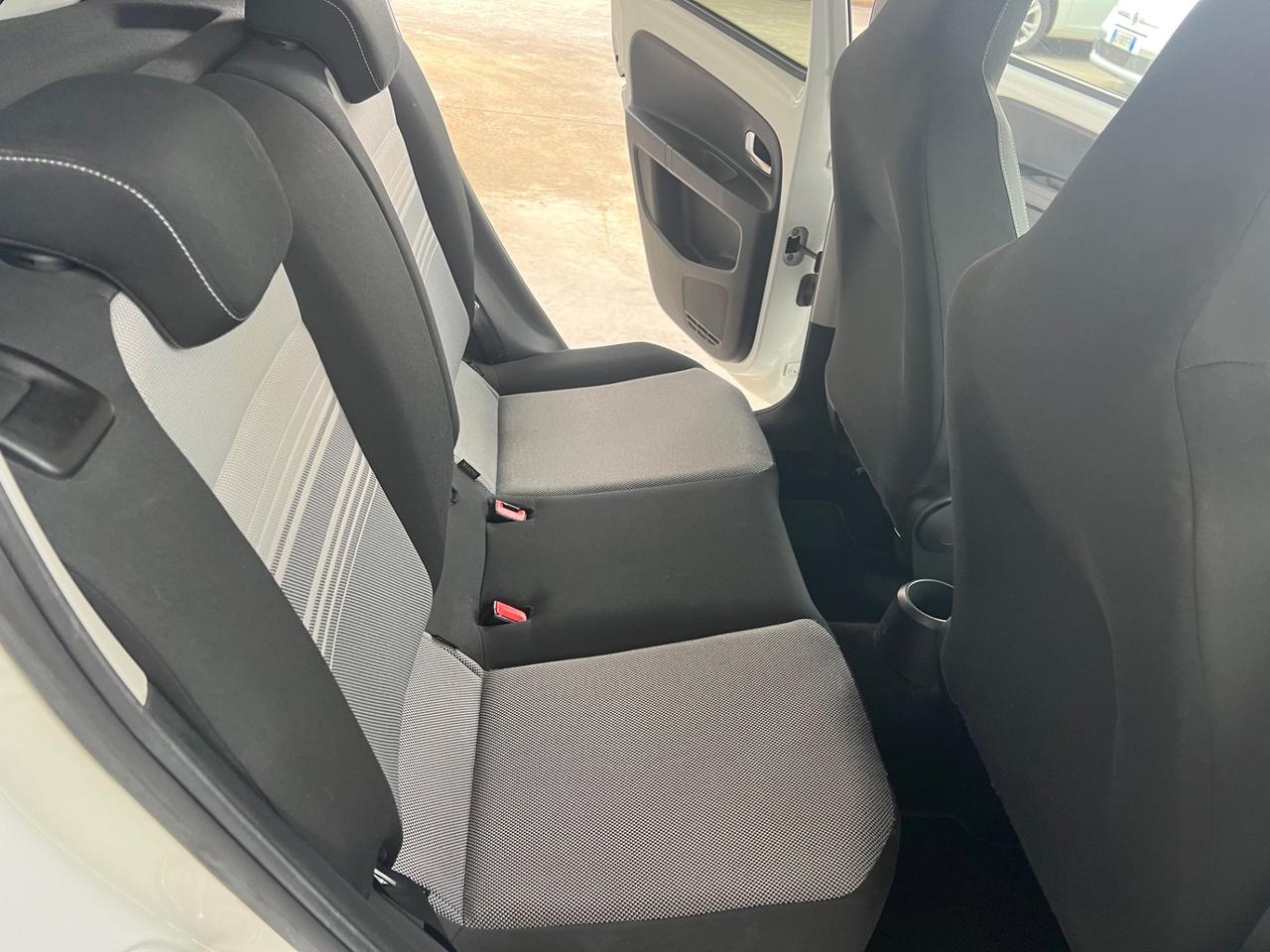 Volkswagen up! 1.0 75 CV 5p. high up!