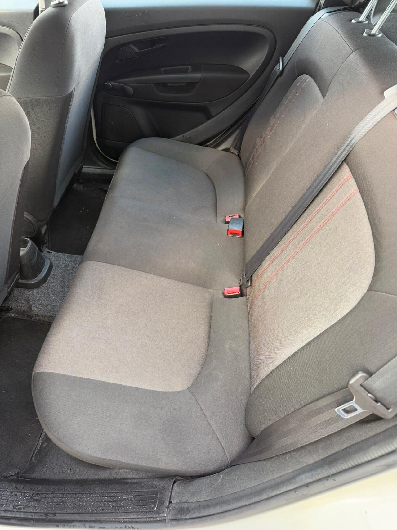 Fiat Punto III 2012 5p. 1.4 Natural Power Lounge