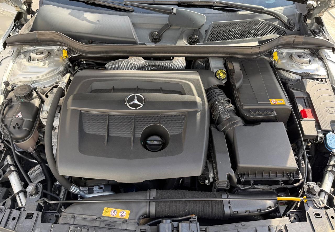 Mercedes GLA 180 d Sport - GARANZIA