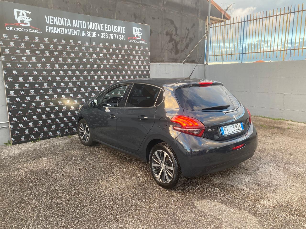 Peugeot 208 PureTech 82 5p. GPL Allure