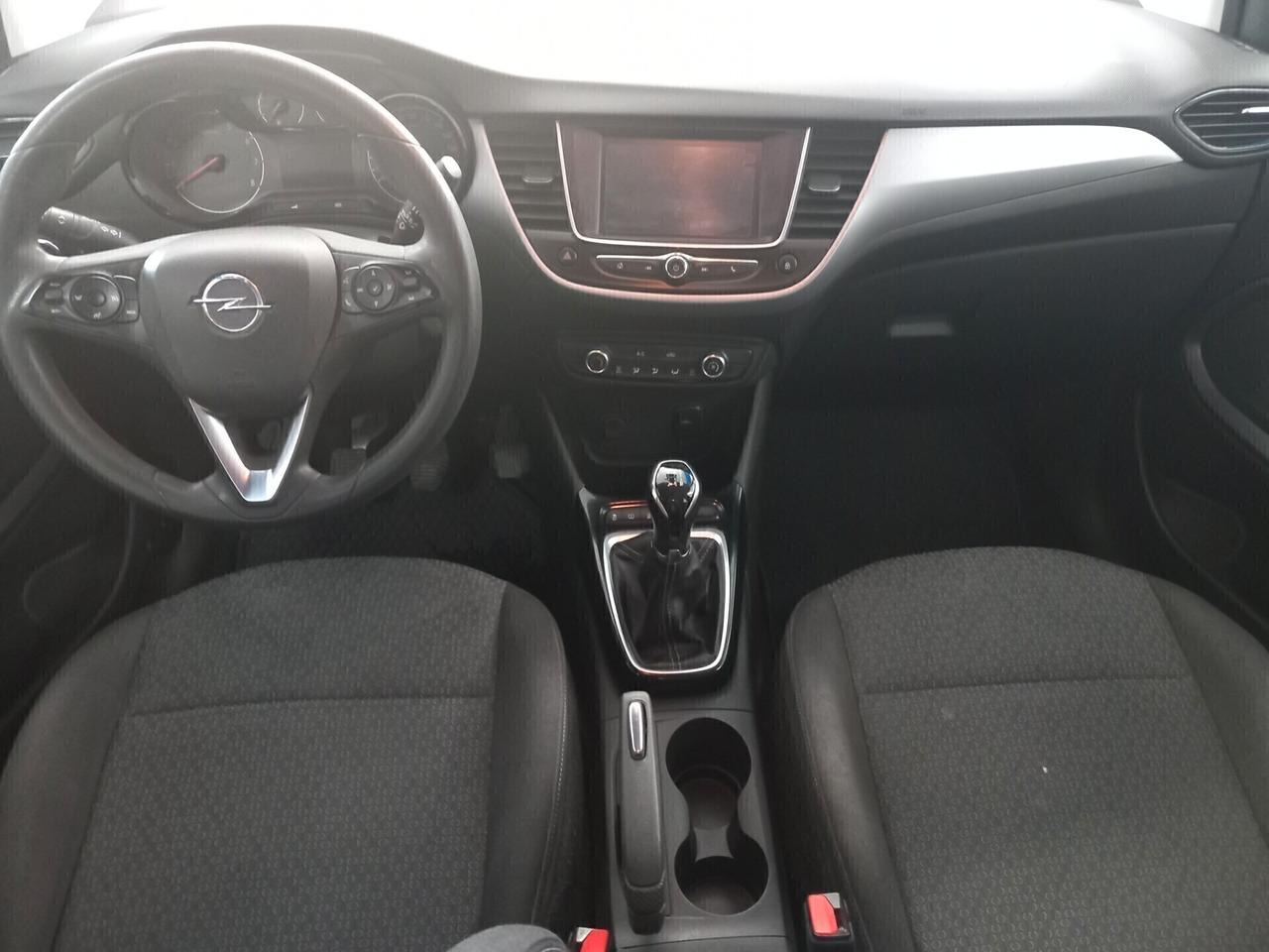 Opel Crossland anno 2018 1.2 benzina 105 mila km