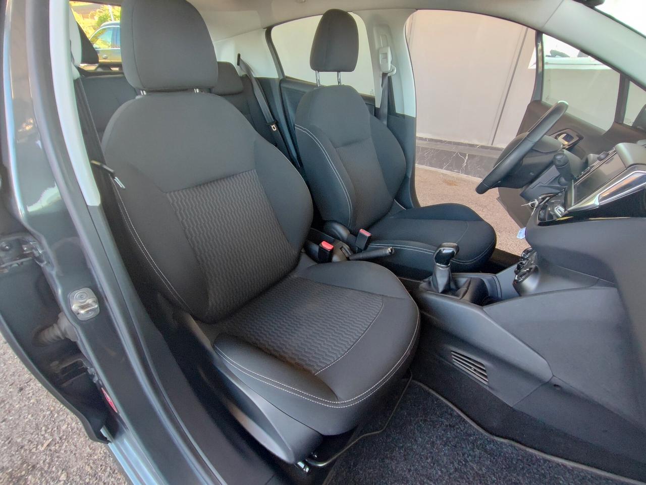 Peugeot 208 PureTech 82 5 porte Allure