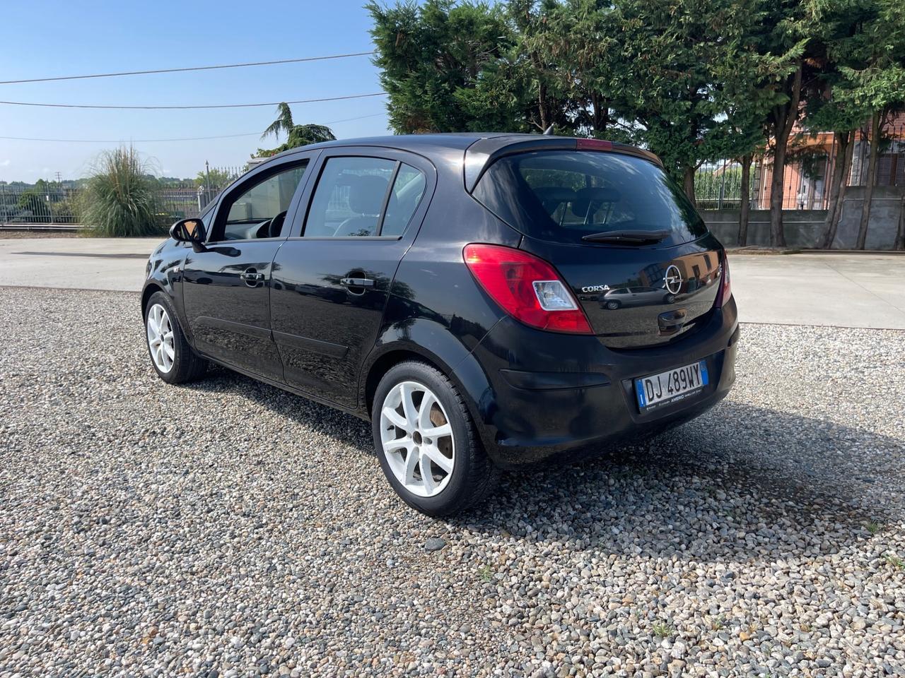 Opel Corsa 1.2 5 porte Easytronic Club