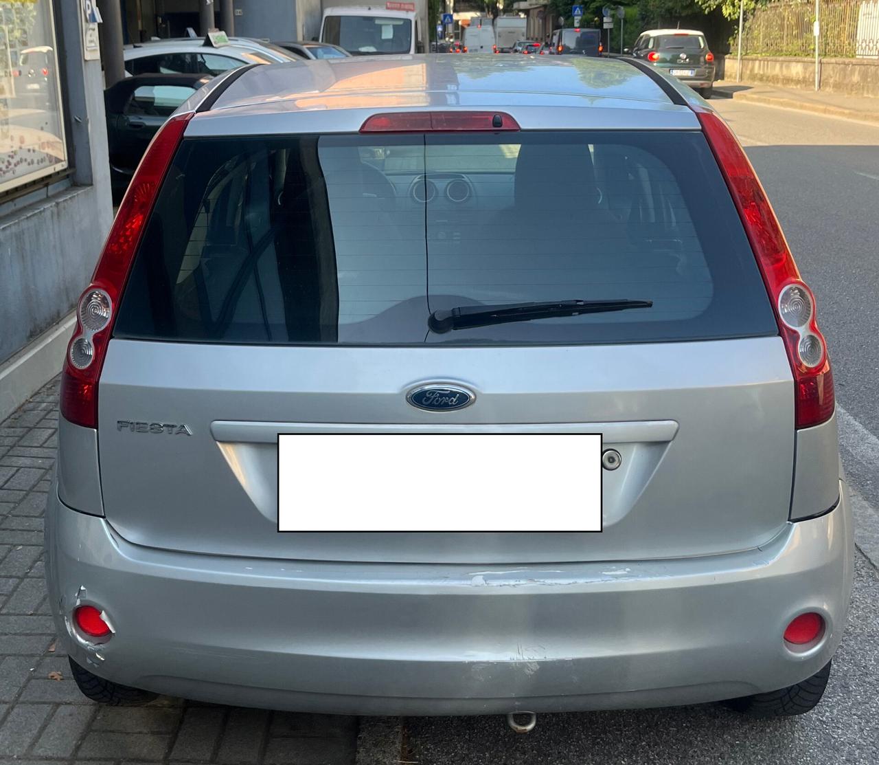 Ford Fiesta 1.2 16V 5p. Ghia