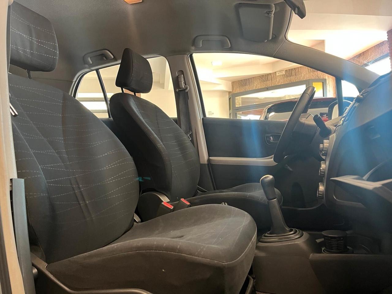 Toyota Yaris 1.0 5 porte Sol