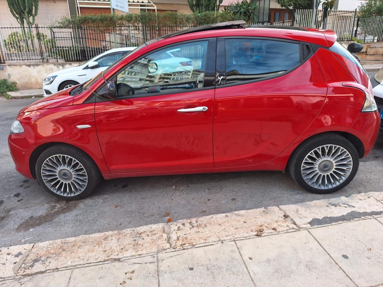 Lancia Ypsilon 1.3 MJT 16V 95 CV 5 porte S&S Platinum